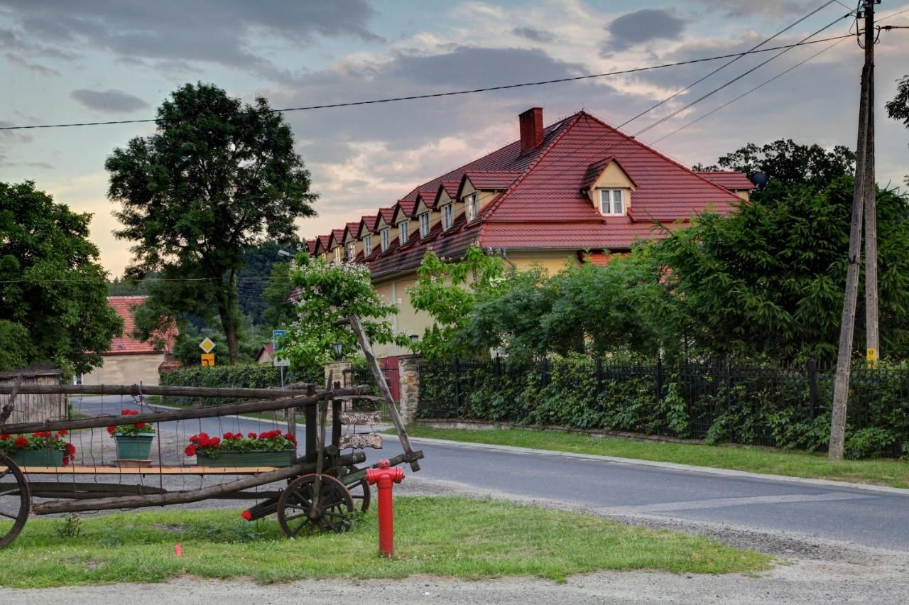 Мини-отель Zespół Pałacowo-Parkowy Bądzów Полковице-11